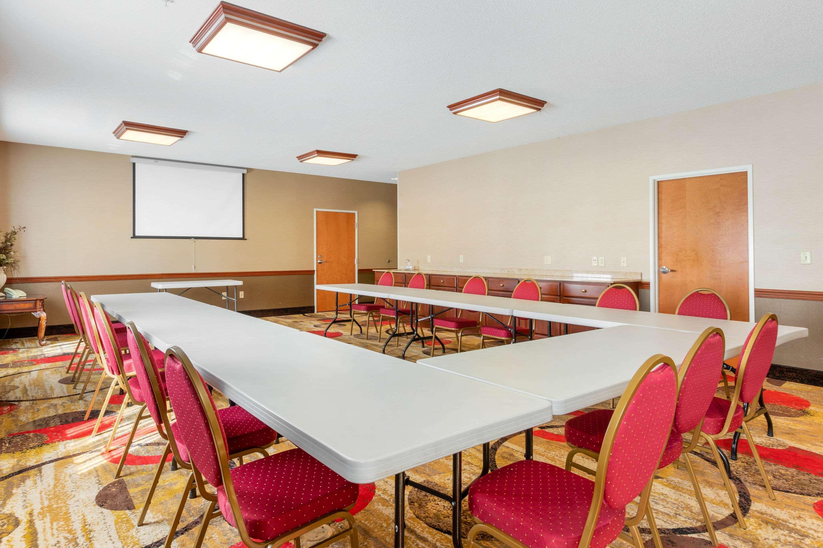 Comfort Suites Stevensville - St Joseph Εξωτερικό φωτογραφία