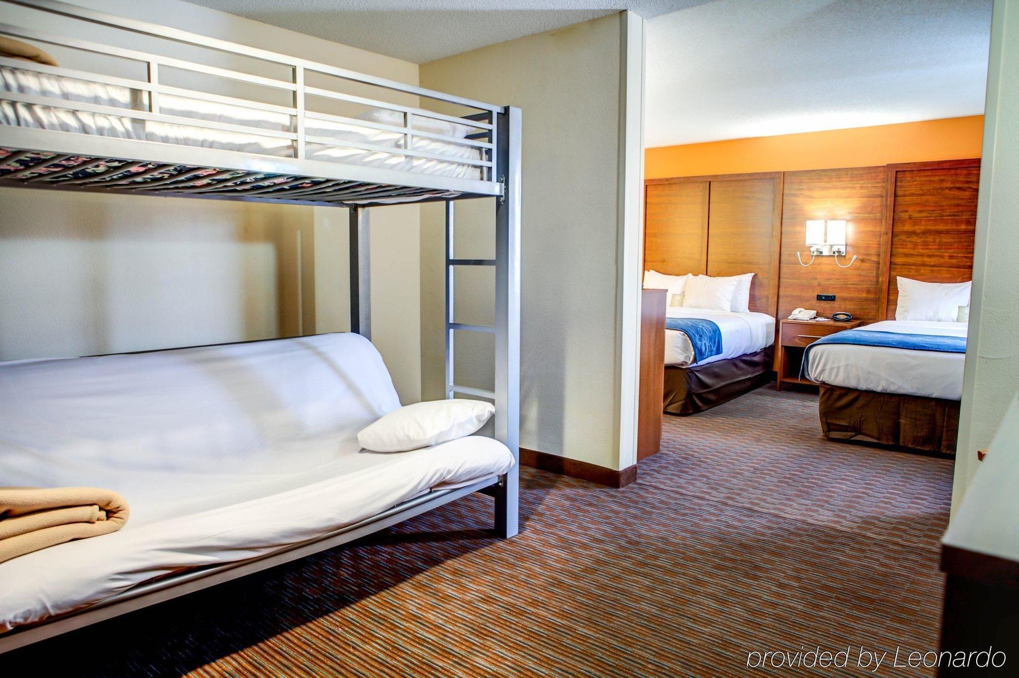 Comfort Suites Stevensville - St Joseph Εξωτερικό φωτογραφία